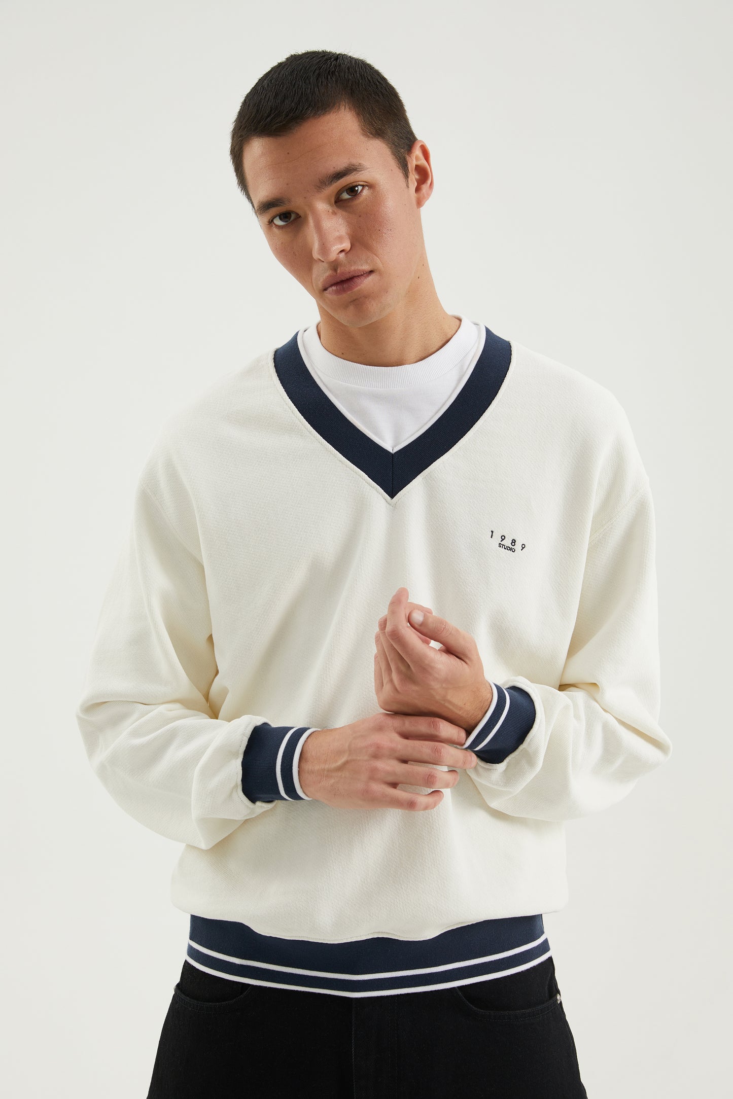 JP V-neck sweatshirt