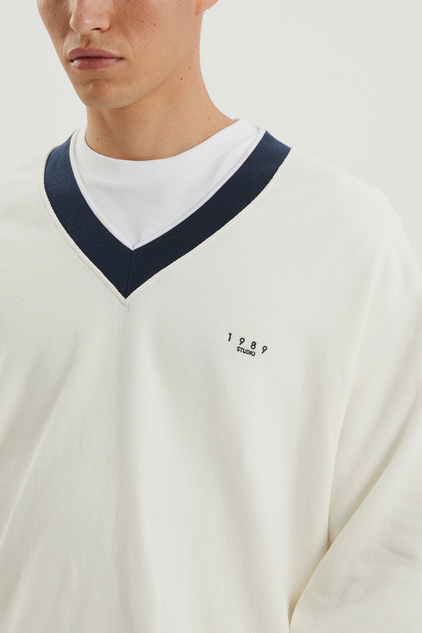 JP V-neck sweatshirt