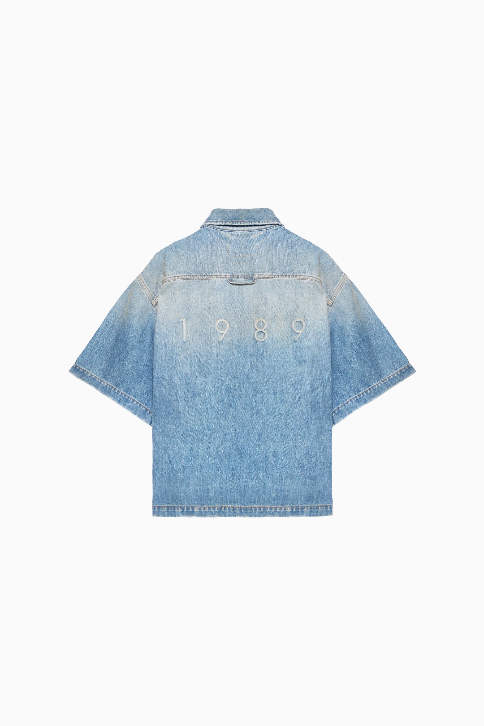 Man's Boxy Short Sleeved Denim Shirt